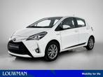 Toyota Yaris 1.5 Hybrid Design | LM velgen | (bj 2017), Auto's, Gebruikt, 4 cilinders, Wit, Bedrijf