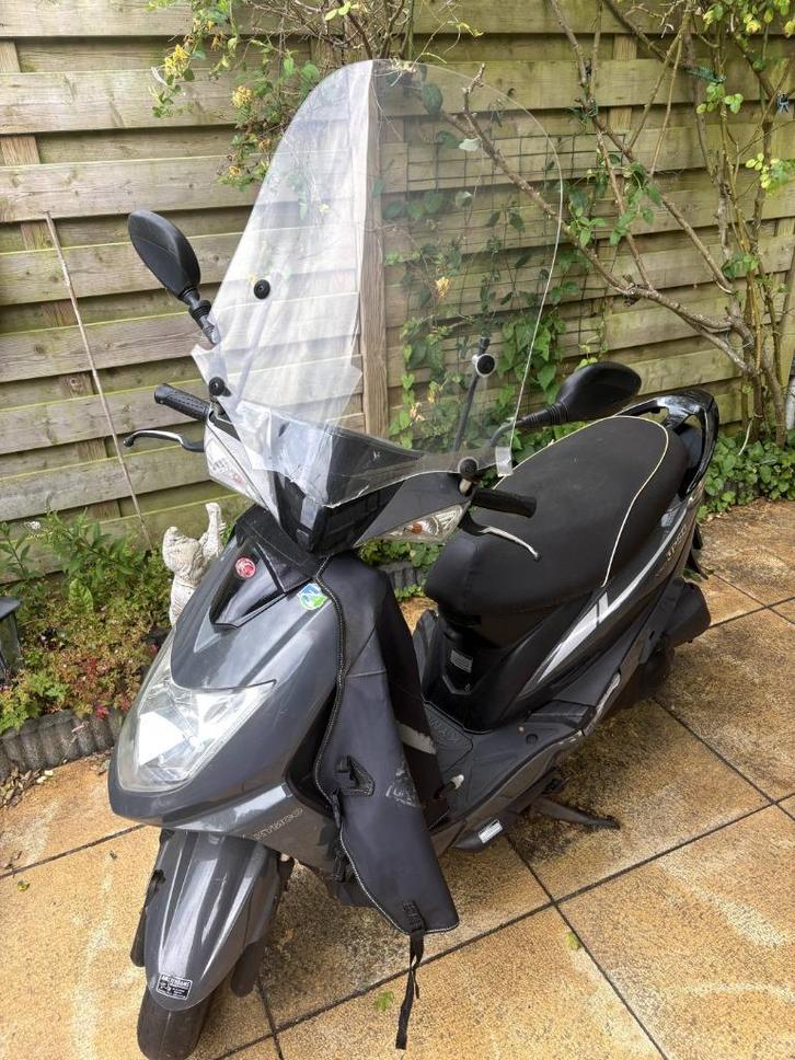 KYMCO VP50 BJ2020 Geel Kenteken Onderdelen/Opknapper, Fietsen en Brommers, Scooters | Kymco, Gebruikt, Overige modellen, Maximaal 45 km/u