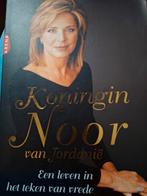 Koningin Noor van Jordanië - Biografie, Boeken, Biografieën, Ophalen of Verzenden, Gelezen, Koningin Noor, Politiek