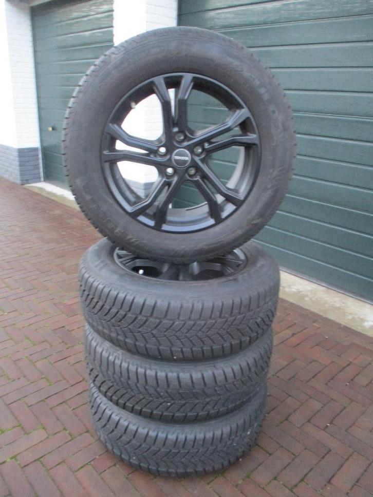 Orig Toyota RAV 4 17 inch winterbanden RAV4 NIEUWST tpms, Auto-onderdelen, Banden en Velgen, Banden en Velgen, Winterbanden, 17 inch