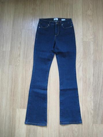 Only jeans maat 27/32 flared pijpen model Linn ZGAN beschikbaar voor biedingen