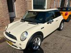 Mini 1.6 16V ONE 2004 Wit, Auto's, Mini, Voorwielaandrijving, Zwart, 4 cilinders, 4 stoelen