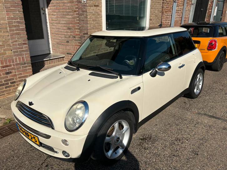Mini 1.6 16V ONE 2004 Wit, Auto's, Mini, Particulier, One, ABS, Airbags, Airconditioning, Open dak, Panoramadak, Radio, Benzine