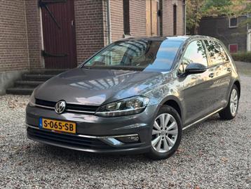 Volkswagen Golf 1.4 TSI 125pk BMT 5D DSG 2018 Grijs beschikbaar voor biedingen