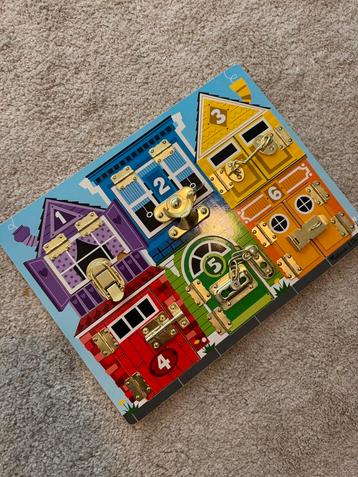 Melissa & Doug houten grendelbord | zgan  beschikbaar voor biedingen