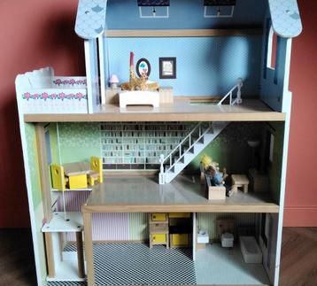 Poppenhuis  beschikbaar voor biedingen