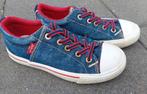 Levi's sneakers mt 32, Jongen of Meisje, Schoenen, Ophalen of Verzenden, Zo goed als nieuw