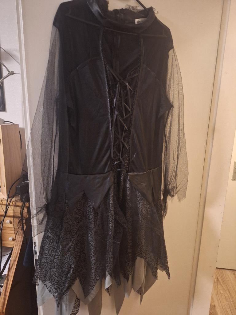Verkleed jurk (heks) draagmaat 44, Carnaval, Maat 42/44 (L), Ophalen of Verzenden, Kleding