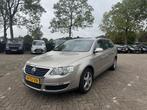 Volkswagen Passat Variant 2.0 TDI Comfortline Automaat VLIEG, Auto's, 15 km/l, 4 cilinders, 1507 kg, Beige