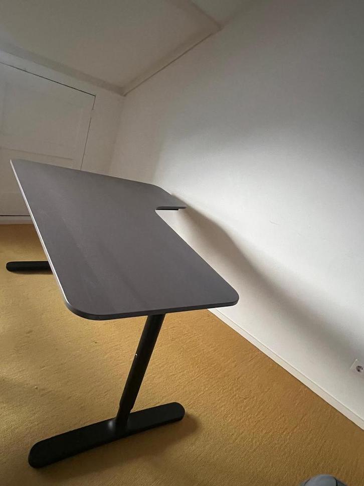 Ikea bekant bureau grijs, rechts  hoek, Huis en Inrichting, Bureaus, Bureau, Ophalen