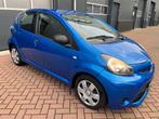 Toyota Aygo RIJKAAR/APK/HISTORY/BEURT/NAP/AIRCO/5drs//DIREKT, Auto's, Voorwielaandrijving, Euro 5, Stof, Gebruikt