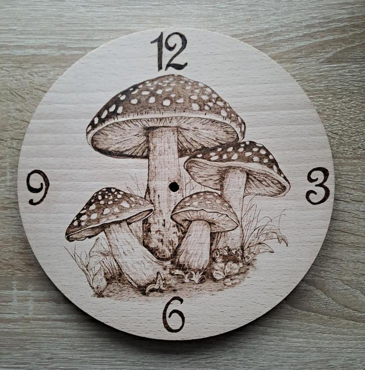pyrografie houten klok, Huis en Inrichting, Woonaccessoires | Tekstborden en Spreuken, Nieuw, Ophalen of Verzenden