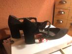 Damesschoenen maat 39 met noppen op bandjes, Kleding | Dames, Pumps, Zwart, Marco Tozzi, Ophalen of Verzenden