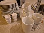 Compleet 36- delig servies voor 6 personen, Ophalen, Zo goed als nieuw, Effen, Porselein