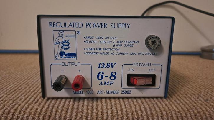 Gestabiliseerde Voeding Pan International 13.8V 6-8A, Hobby en Vrije tijd, Elektronica-componenten, Ophalen of Verzenden