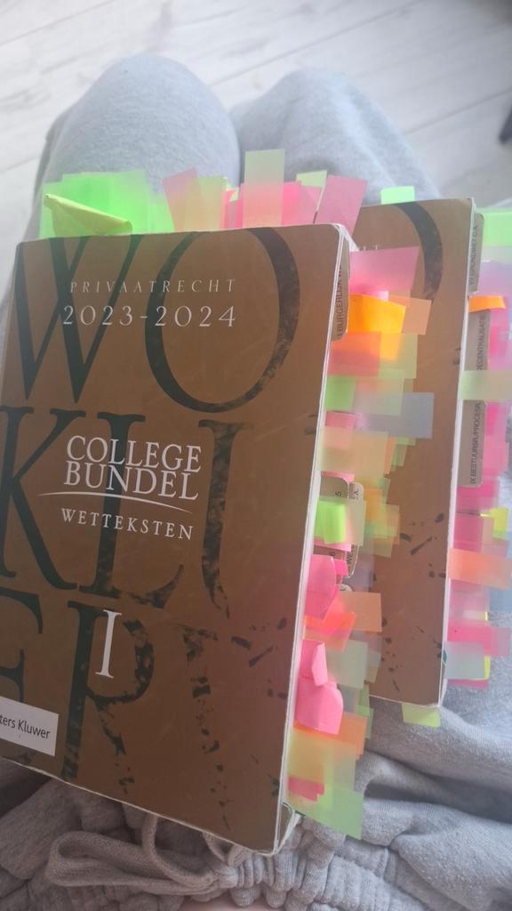 Wolters Kluwer Wettenbundel 2023-2024 (set), Boeken, Schoolboeken, Gelezen, Ophalen of Verzenden