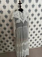 Antieke paspop, hout met houten knop. Met antieke lange jurk, Ophalen