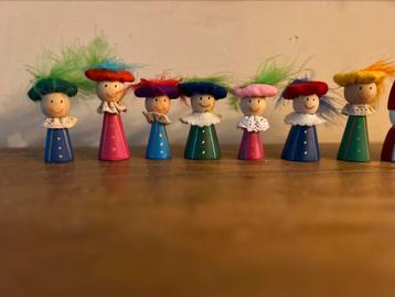 Pietjes en Sint pegdolls beschikbaar voor biedingen