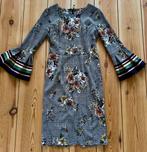 Jurk Rinascimento - Grijs Zwart Ruit bloem - Maat 40, Kleding | Dames, Jurken, Maat 38/40 (M), Zwart, Rinascimento, Ophalen of Verzenden