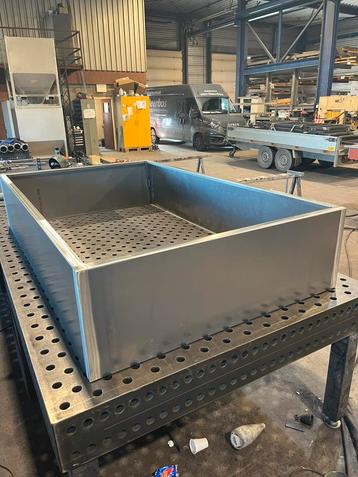 Cortenstalen plantenbak 200x120x40 zeer mooi! OOK MAAT WERK! beschikbaar voor biedingen
