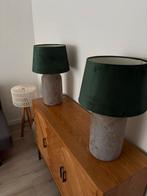 2 Betonlook Lampen - 53cm Hoog, Huis en Inrichting, Ophalen of Verzenden, Zo goed als nieuw, Overige materialen, 50 tot 75 cm