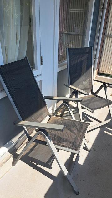 Tuinstoelen beschikbaar voor biedingen
