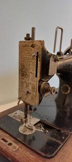 Mooie Antieke naaimachine,  zie foto's!, Antiek en Kunst, Antiek | Naaimachines, Ophalen of Verzenden