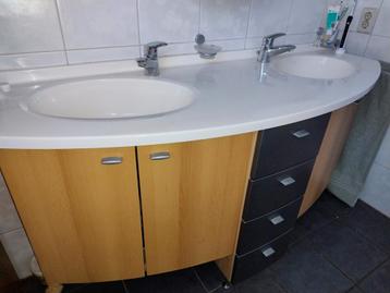Badkamer meubel beschikbaar voor biedingen