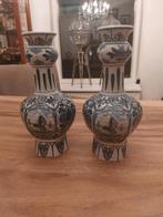 2 delfts blauwe knobbelvazen rond 1900 27 cm hoog, Ophalen of Verzenden