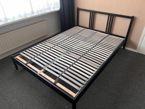 2x verschillendeIKEA Bed & lattenbodem combinaties 140 x 200, Huis en Inrichting, Slaapkamer | Bedden, Zo goed als nieuw, Tweepersoons