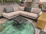 Nieuwe hoekbank adore velvet grijs/groen 250x200cm €550, Huis en Inrichting, Ophalen, ., Nieuw, .