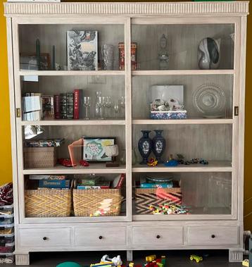 Boeken buffet vitrine schuifdeurkast verlicht teak whitewash beschikbaar voor biedingen