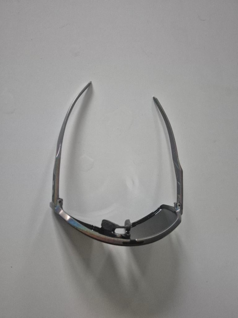 TK Oakley Sutro Grijs, Zonnebril, Ophalen of Verzenden, Zo goed als nieuw, Oakley