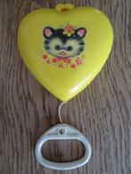 VintageBaby speelgoedhartje met trekkoord voor speeldoosje., Ophalen of Verzenden, Gebruikt, Overige typen