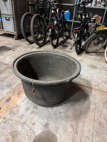 Oude Koperen Ketel beschikbaar voor biedingen