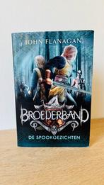 John Flanagan - De spookgezichten Deel 6 Broederband, Gelezen, John Flanagan, Ophalen of Verzenden