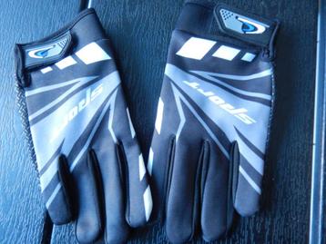 Wielrenhandschoenen (small) nieuw beschikbaar voor biedingen