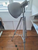 Vloerlamp driepoot, Huis en Inrichting, Lampen | Vloerlampen, Ophalen, Zo goed als nieuw