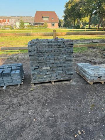 Gratis Stenen - ca. 20 m2 beschikbaar voor biedingen
