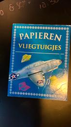 Papieren vliegtuigjes, Ophalen of Verzenden, Gelezen
