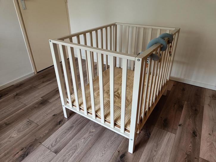 Quax box cubic clay (optie met Koeka boxkleed), Kinderen en Baby's, Babywiegjes en Ledikanten, Gebruikt, Overige typen, Ophalen