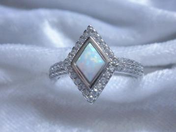 Mooie Fijne Zilveren Ring - Opaal en Zirkoniaas - Wybervorm beschikbaar voor biedingen