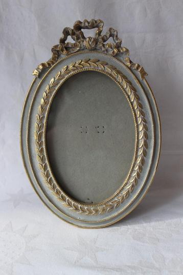 Vintage fotolijst Louis XVI stijl beschikbaar voor biedingen