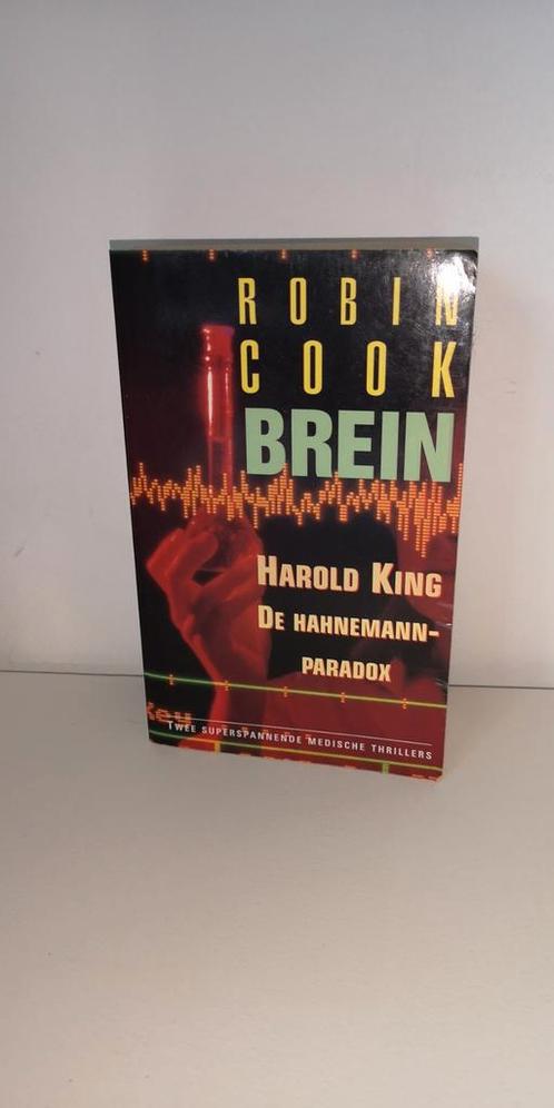 2 in 1 thriller bundel: Robin Cook - Brein, en Harold King, Boeken, Thrillers, Zo goed als nieuw, Nederland, Ophalen of Verzenden