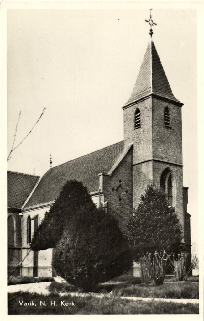 Varik, N.H. Kerk - 1962 gelopen, Verzamelen, Ansichtkaarten | Nederland, Gelopen, Noord-Brabant, 1960 tot 1980, Ophalen of Verzenden