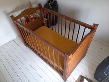 Vintage Kinderbed Verstelbaar beschikbaar voor biedingen