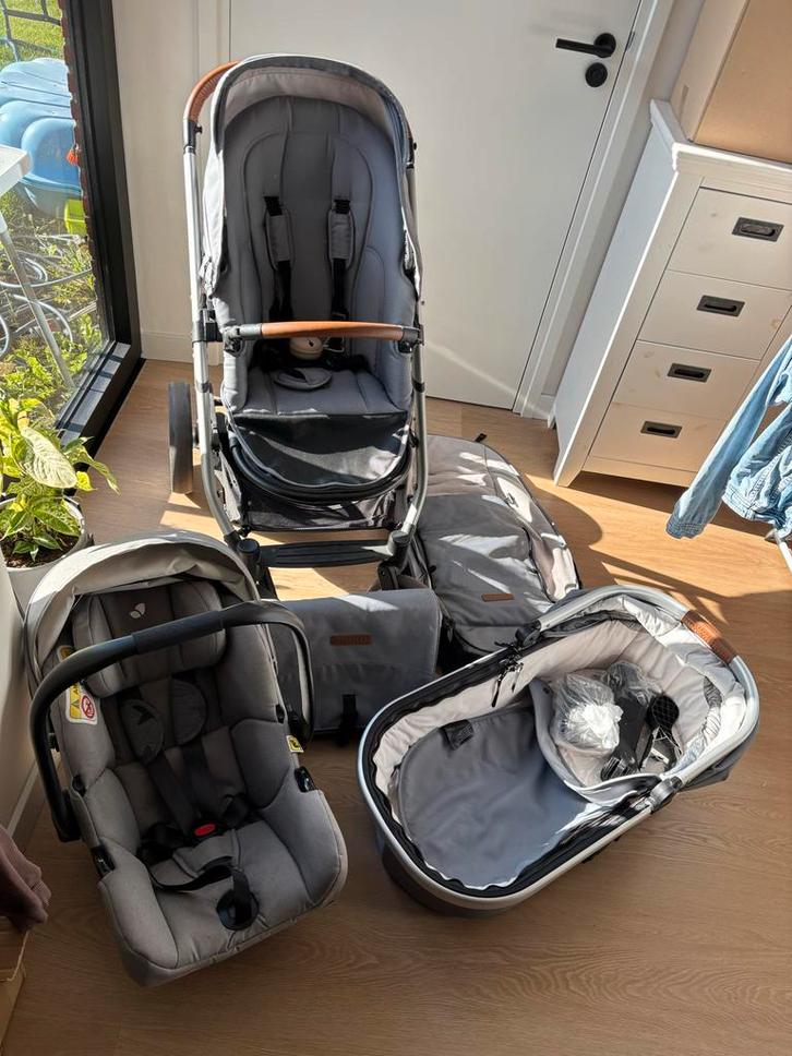 Mutsy Traveller 3-in-1 Kinderwagen + Autostoel - ZEER NET!, Kinderen en Baby's, Kinderwagens en Combinaties, Zo goed als nieuw