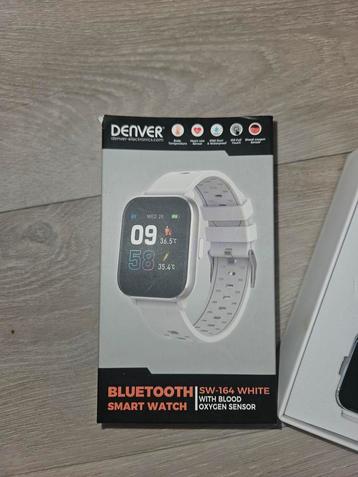 Smart watch nieuw in doos beschikbaar voor biedingen