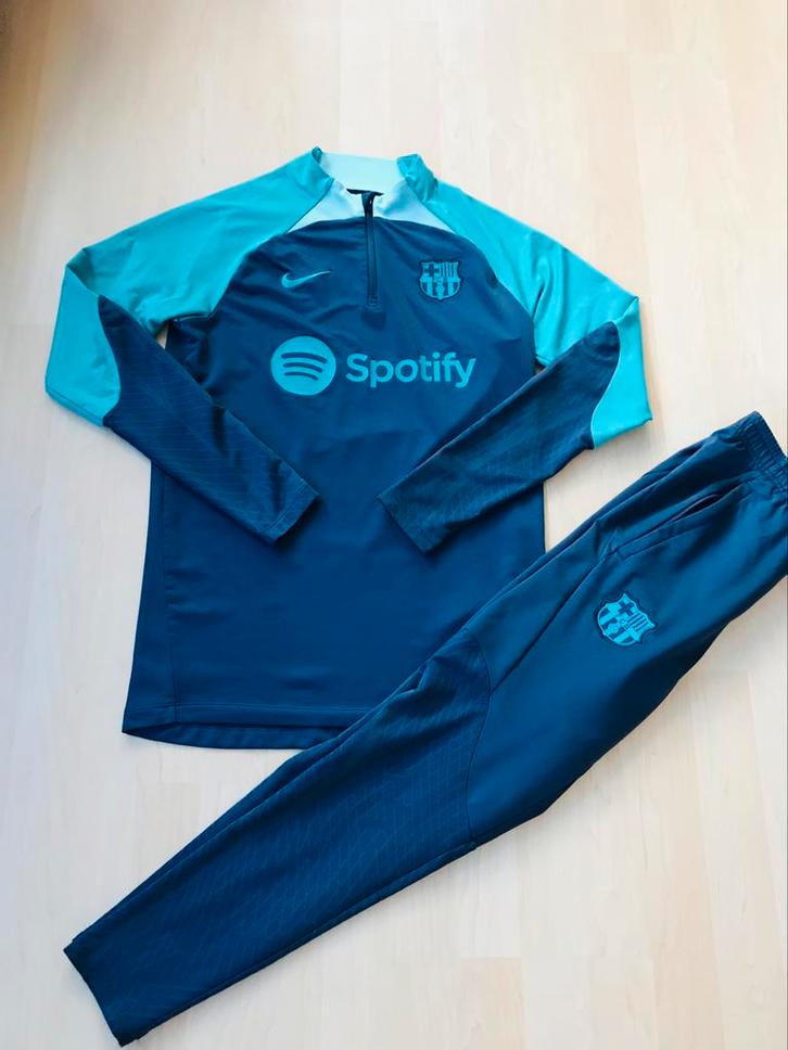 Origineel Nike FC Barcelona Trainingspak Maat S Spotify, Kleding | Heren, Sportkleding, Zo goed als nieuw, Voetbal, Maat 46 (S) of kleiner