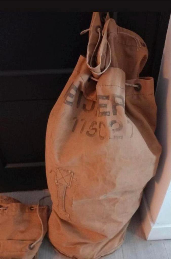 2 stuks leger duffelzakken, Verzamelen, Militaria | Algemeen, Ophalen of Verzenden